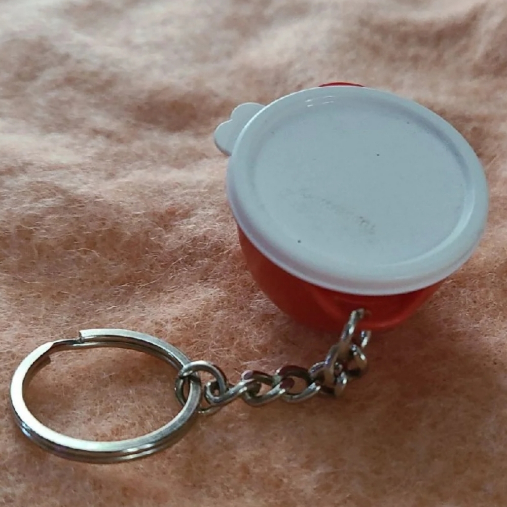 Vintage Tupperware Mini Thatsa Bowl Keychain in Red W/ White Lid; 2.5" x 1.25"